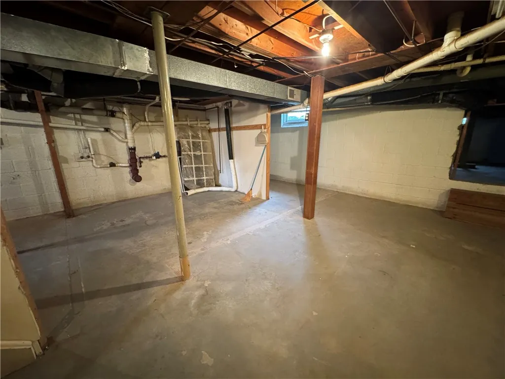 18 Eric Street, Norwich-city, New York 13815, Norwich, New York 13815, 3 Bedrooms Bedrooms, 11 Rooms Rooms,2 BathroomsBathrooms,Residential,Closed,18 Eric Street, Norwich-city, New York 13815,0,R1608603