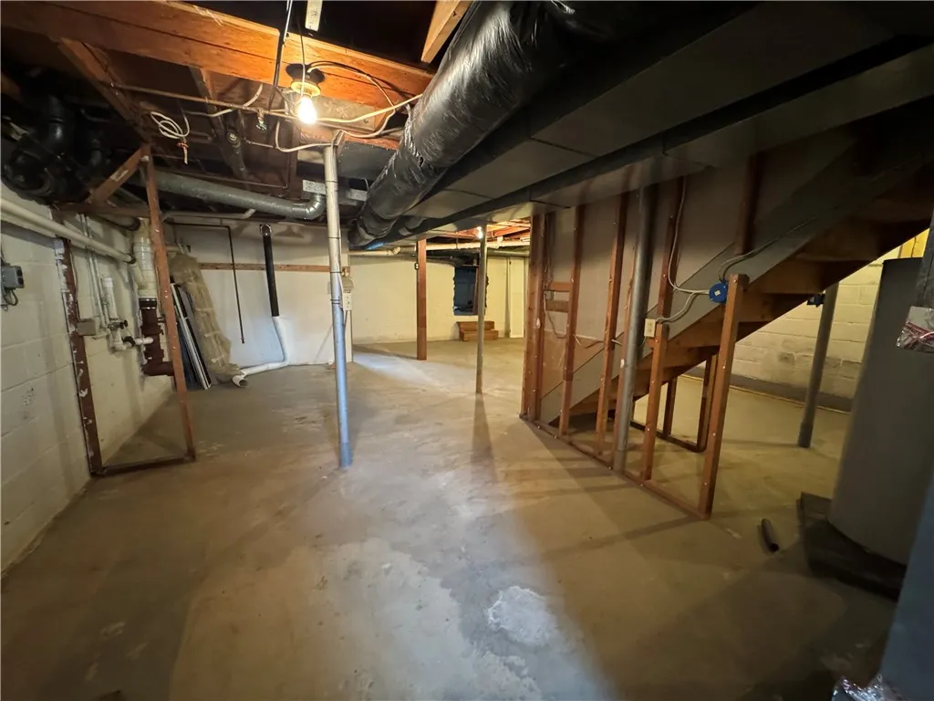 18 Eric Street, Norwich-city, New York 13815, Norwich, New York 13815, 3 Bedrooms Bedrooms, 11 Rooms Rooms,2 BathroomsBathrooms,Residential,Closed,18 Eric Street, Norwich-city, New York 13815,0,R1608603
