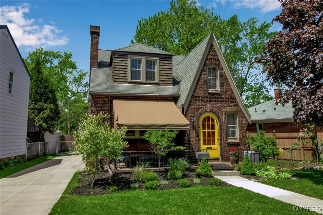 88 Garland Drive, Amherst, New York 14226, Amherst, New York 14226, 4 Bedrooms Bedrooms, 11 Rooms Rooms,1 BathroomBathrooms,Residential,Closed,88 Garland Drive, Amherst, New York 14226,0,B1608713