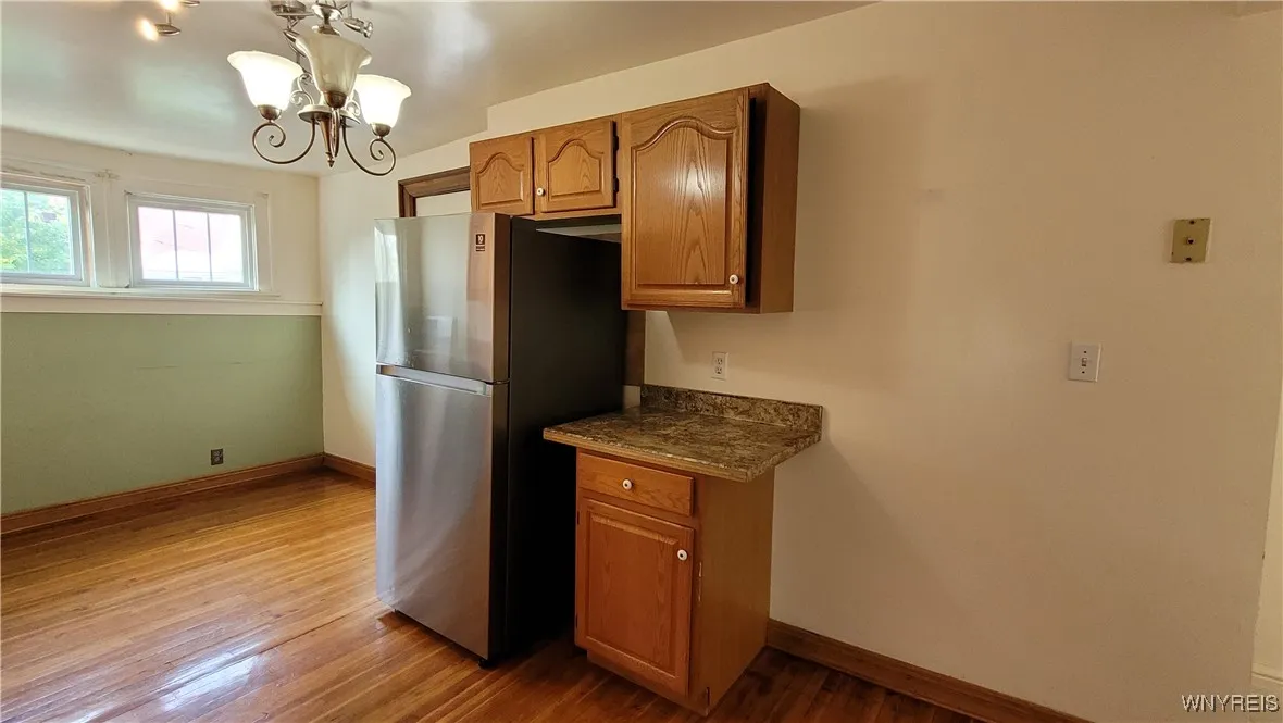 558 Breckenridge - Kitchen