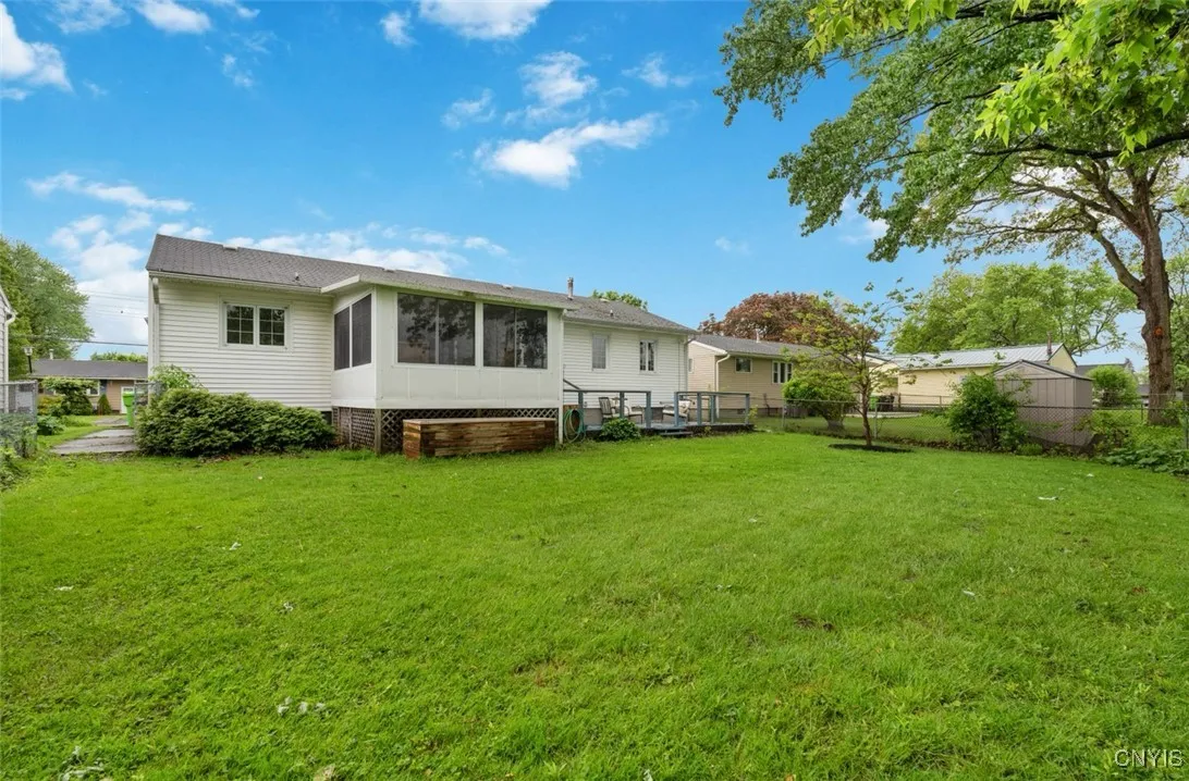 707 Hanover Avenue, Salina, New York 13088, Salina, New York 13088, 3 Bedrooms Bedrooms, 9 Rooms Rooms,1 BathroomBathrooms,Residential,Closed,707 Hanover Avenue, Salina, New York 13088,S1608662