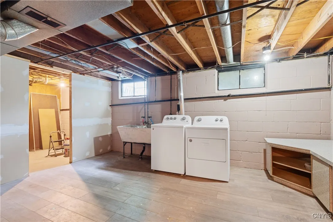707 Hanover Avenue, Salina, New York 13088, Salina, New York 13088, 3 Bedrooms Bedrooms, 9 Rooms Rooms,1 BathroomBathrooms,Residential,Closed,707 Hanover Avenue, Salina, New York 13088,S1608662
