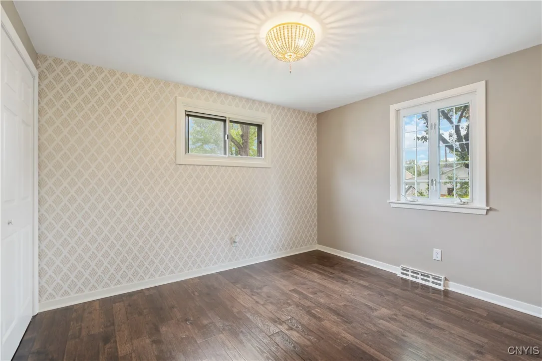 707 Hanover Avenue, Salina, New York 13088, Salina, New York 13088, 3 Bedrooms Bedrooms, 9 Rooms Rooms,1 BathroomBathrooms,Residential,Closed,707 Hanover Avenue, Salina, New York 13088,S1608662