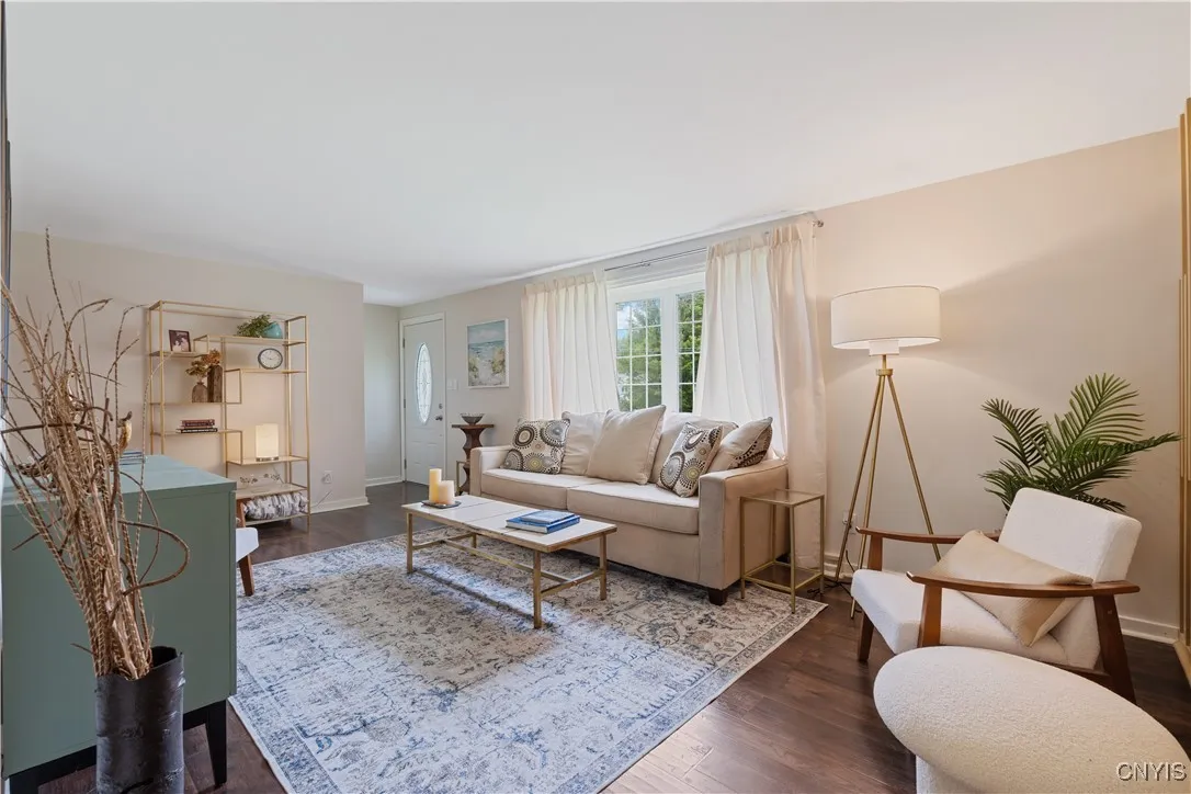 707 Hanover Avenue, Salina, New York 13088, Salina, New York 13088, 3 Bedrooms Bedrooms, 9 Rooms Rooms,1 BathroomBathrooms,Residential,Closed,707 Hanover Avenue, Salina, New York 13088,S1608662