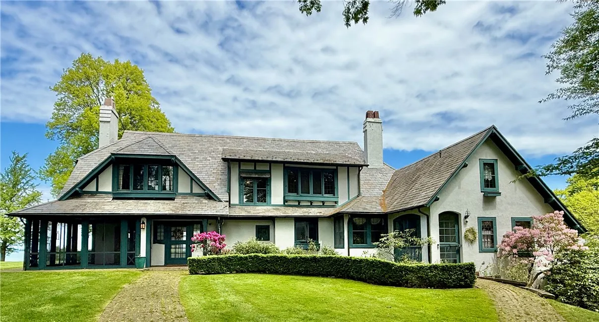 700 Rock Beach Road, Irondequoit, New York 14617, Irondequoit, New York 14617, 3 Bedrooms Bedrooms, 8 Rooms Rooms,3 BathroomsBathrooms,Residential,Closed,700 Rock Beach Road, Irondequoit, New York 14617,R1609343