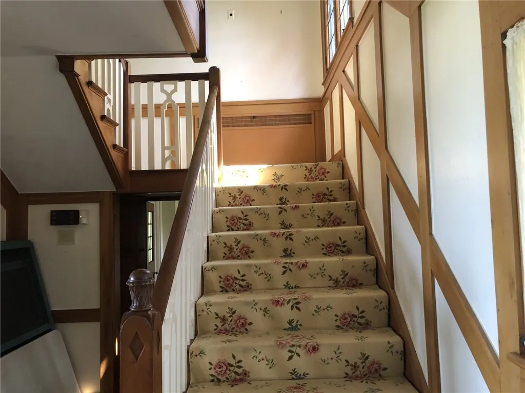 700 Rock Beach Road, Irondequoit, New York 14617, Irondequoit, New York 14617, 3 Bedrooms Bedrooms, 8 Rooms Rooms,3 BathroomsBathrooms,Residential,Closed,700 Rock Beach Road, Irondequoit, New York 14617,R1609343