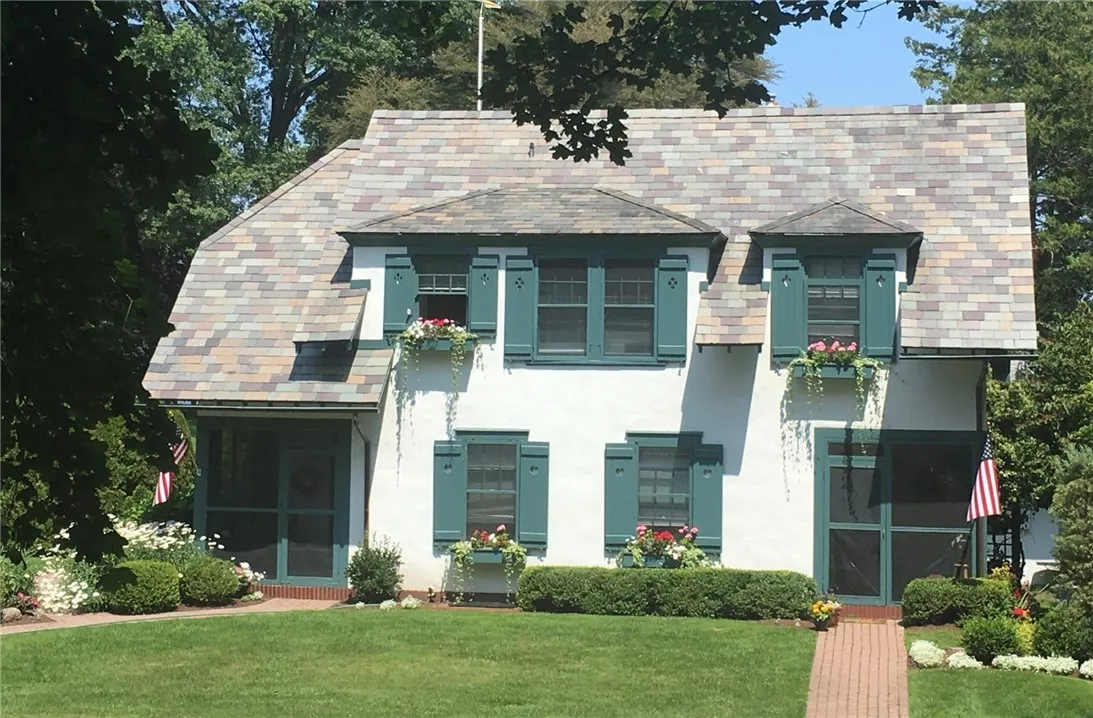 700 Rock Beach Road, Irondequoit, New York 14617, Irondequoit, New York 14617, 3 Bedrooms Bedrooms, 8 Rooms Rooms,3 BathroomsBathrooms,Residential,Closed,700 Rock Beach Road, Irondequoit, New York 14617,R1609343