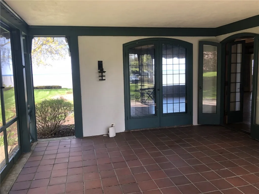 700 Rock Beach Road, Irondequoit, New York 14617, Irondequoit, New York 14617, 3 Bedrooms Bedrooms, 8 Rooms Rooms,3 BathroomsBathrooms,Residential,Closed,700 Rock Beach Road, Irondequoit, New York 14617,R1609343