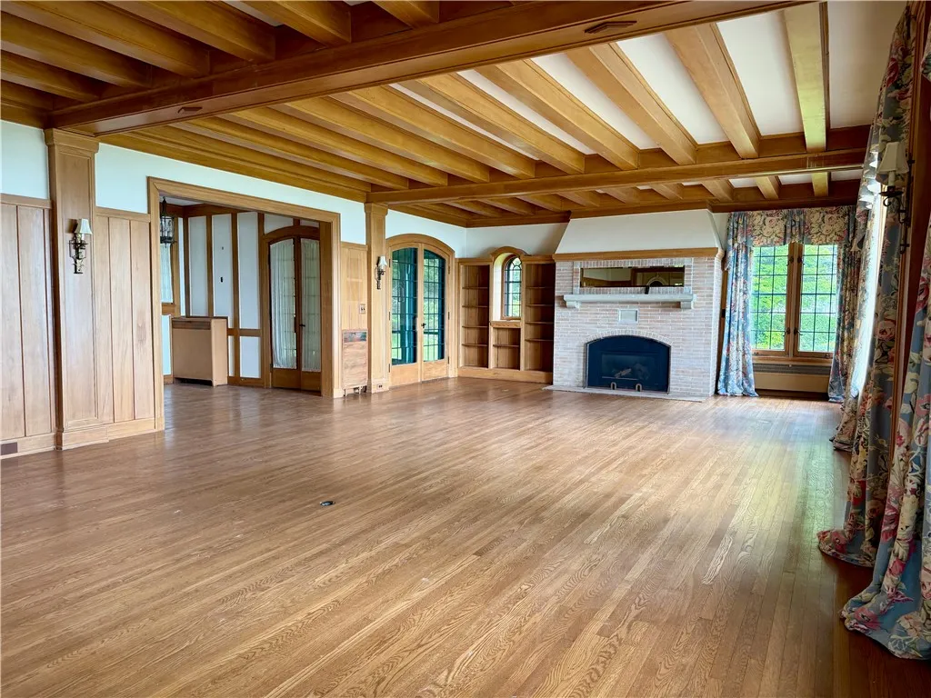 700 Rock Beach Road, Irondequoit, New York 14617, Irondequoit, New York 14617, 3 Bedrooms Bedrooms, 8 Rooms Rooms,3 BathroomsBathrooms,Residential,Closed,700 Rock Beach Road, Irondequoit, New York 14617,R1609343