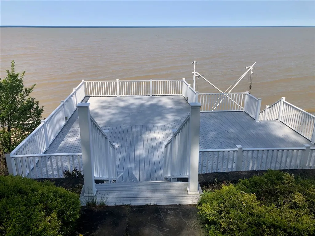 700 Rock Beach Road, Irondequoit, New York 14617, Irondequoit, New York 14617, 3 Bedrooms Bedrooms, 8 Rooms Rooms,3 BathroomsBathrooms,Residential,Closed,700 Rock Beach Road, Irondequoit, New York 14617,R1609343