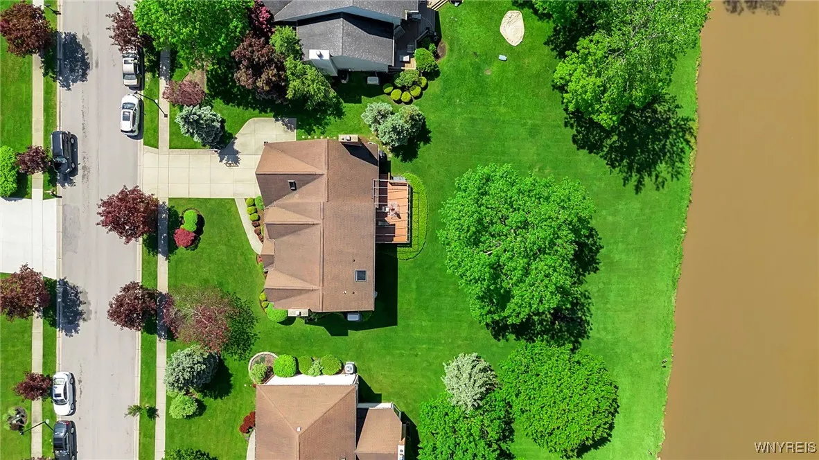 181 Viscount Drive, Amherst, New York 14221, Amherst, New York 14221, 4 Bedrooms Bedrooms, 13 Rooms Rooms,2 BathroomsBathrooms,Residential,For Sale,181 Viscount Drive, Amherst, New York 14221,0,B1609114