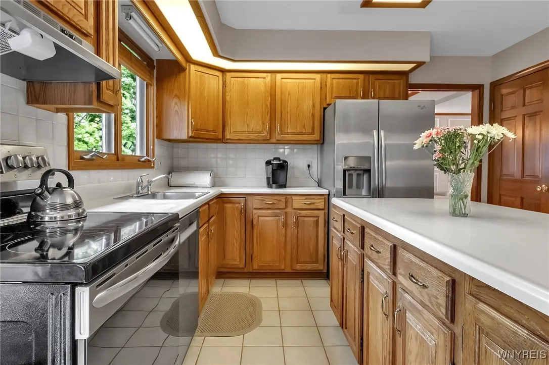 181 Viscount Drive, Amherst, New York 14221, Amherst, New York 14221, 4 Bedrooms Bedrooms, 13 Rooms Rooms,2 BathroomsBathrooms,Residential,For Sale,181 Viscount Drive, Amherst, New York 14221,B1609114