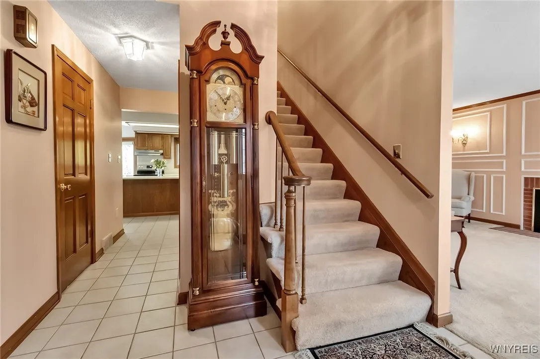 181 Viscount Drive, Amherst, New York 14221, Amherst, New York 14221, 4 Bedrooms Bedrooms, 13 Rooms Rooms,2 BathroomsBathrooms,Residential,For Sale,181 Viscount Drive, Amherst, New York 14221,B1609114