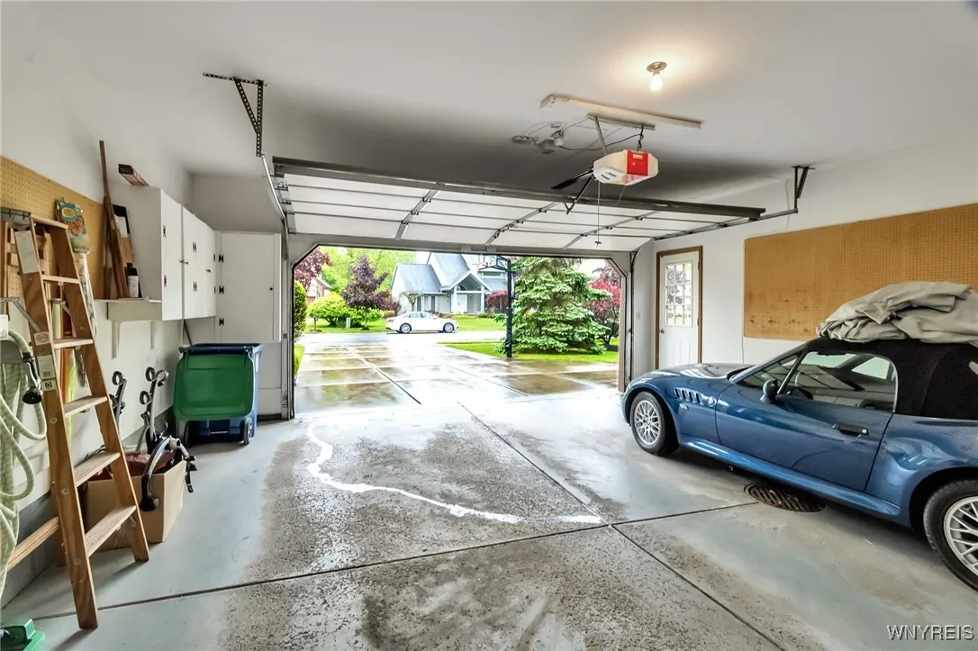 181 Viscount Drive, Amherst, New York 14221, Amherst, New York 14221, 4 Bedrooms Bedrooms, 13 Rooms Rooms,2 BathroomsBathrooms,Residential,For Sale,181 Viscount Drive, Amherst, New York 14221,B1609114