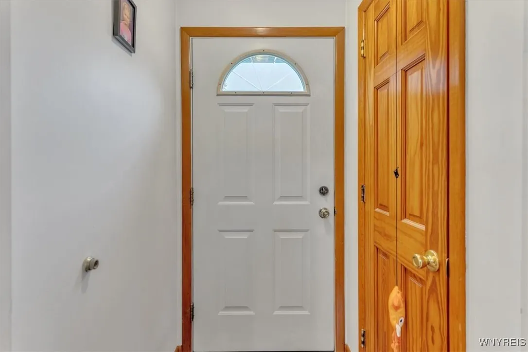 173 Carpenter Avenue, Tonawanda-town, New York 142, Tonawanda, New York 14223, 3 Bedrooms Bedrooms, 8 Rooms Rooms,2 BathroomsBathrooms,Residential,Closed,173 Carpenter Avenue, Tonawanda-town, New York 142,0,B1604860