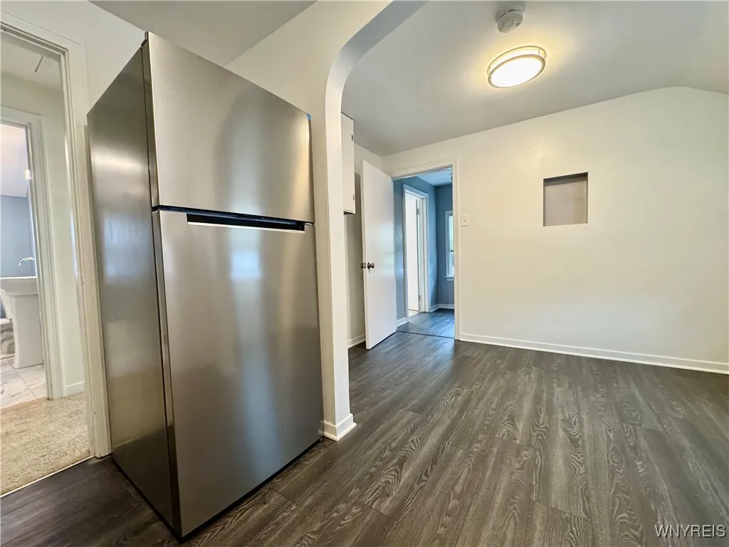 268 Callodine Avenue, Amherst, New York 14226, Amherst, New York 14226, 2 Bedrooms Bedrooms, 4 Rooms Rooms,1 BathroomBathrooms,Residential Lease,For Rent,268 Callodine Avenue, Amherst, New York 14226,B1609338