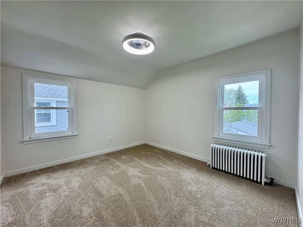 268 Callodine Avenue, Amherst, New York 14226, Amherst, New York 14226, 2 Bedrooms Bedrooms, 4 Rooms Rooms,1 BathroomBathrooms,Residential Lease,For Rent,268 Callodine Avenue, Amherst, New York 14226,B1609338