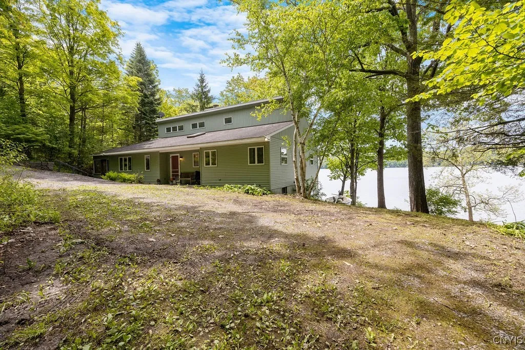 388 Dolphin Point Lane East, Moravia, New York 131, Niles, New York 13118, 4 Bedrooms Bedrooms, 9 Rooms Rooms,3 BathroomsBathrooms,Residential,Closed,388 Dolphin Point Lane East, Moravia, New York 131,0,S1609384