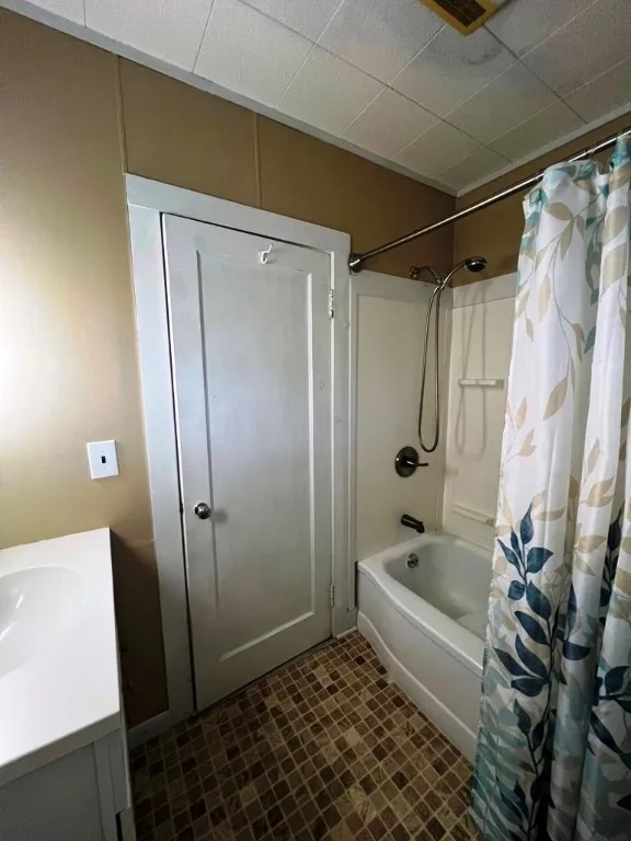 121 West 5th Street, Emporium Borough Pa, Pennsylv, Emporium Boro, Pennsylvania 15834, 3 Bedrooms Bedrooms, 9 Rooms Rooms,1 BathroomBathrooms,Residential,Closed,121 West 5th Street, Emporium Borough Pa, Pennsylv,0,R1609406