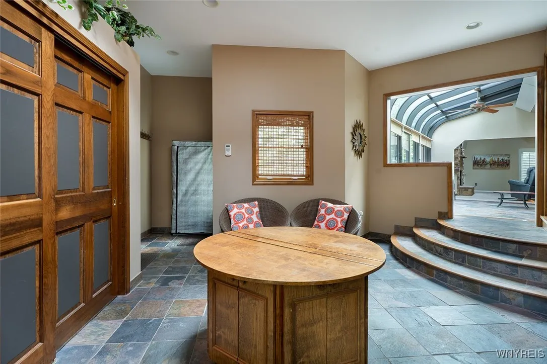 61 Dauphin Drive, Amherst, New York 14221, Amherst, New York 14221, 4 Bedrooms Bedrooms, 10 Rooms Rooms,2 BathroomsBathrooms,Residential,Closed,61 Dauphin Drive, Amherst, New York 14221,0,B1609189