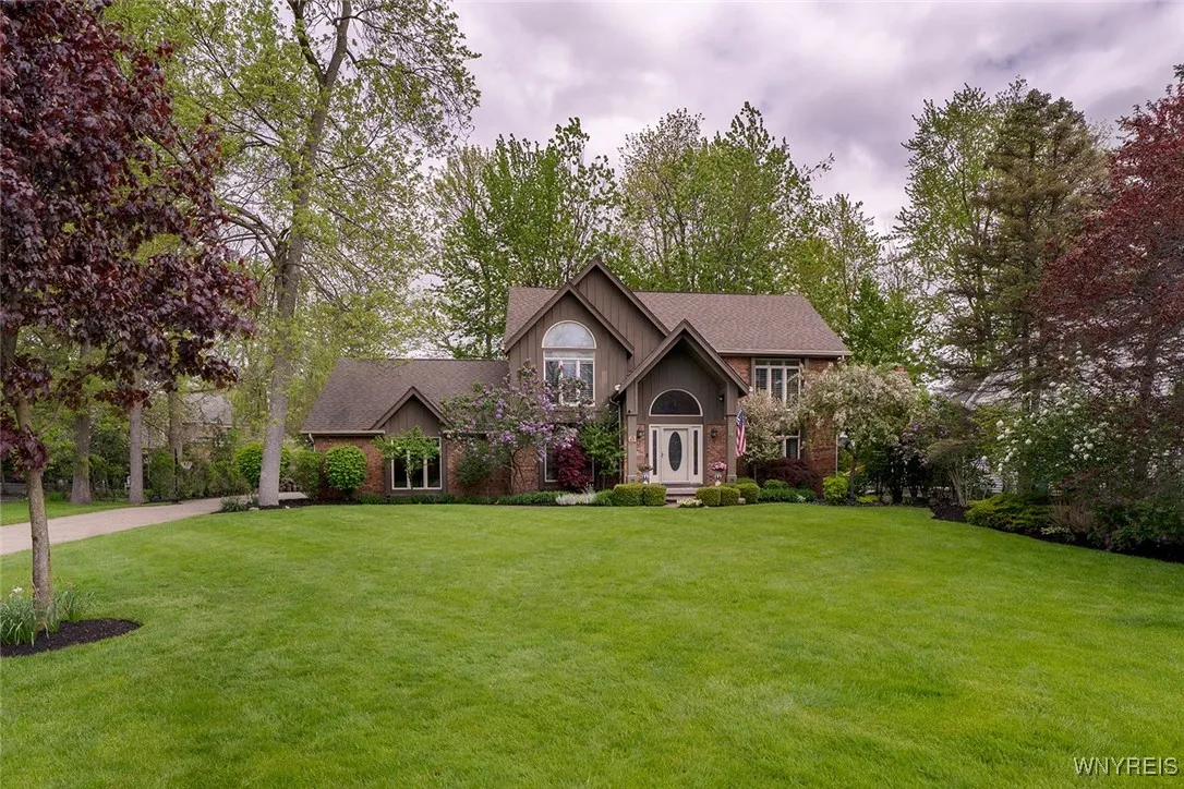 61 Dauphin Drive, Amherst, New York 14221, Amherst, New York 14221, 4 Bedrooms Bedrooms, 10 Rooms Rooms,2 BathroomsBathrooms,Residential,Closed,61 Dauphin Drive, Amherst, New York 14221,0,B1609189
