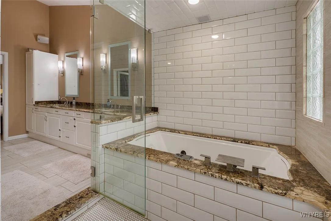 61 Dauphin Drive, Amherst, New York 14221, Amherst, New York 14221, 4 Bedrooms Bedrooms, 10 Rooms Rooms,2 BathroomsBathrooms,Residential,Closed,61 Dauphin Drive, Amherst, New York 14221,0,B1609189