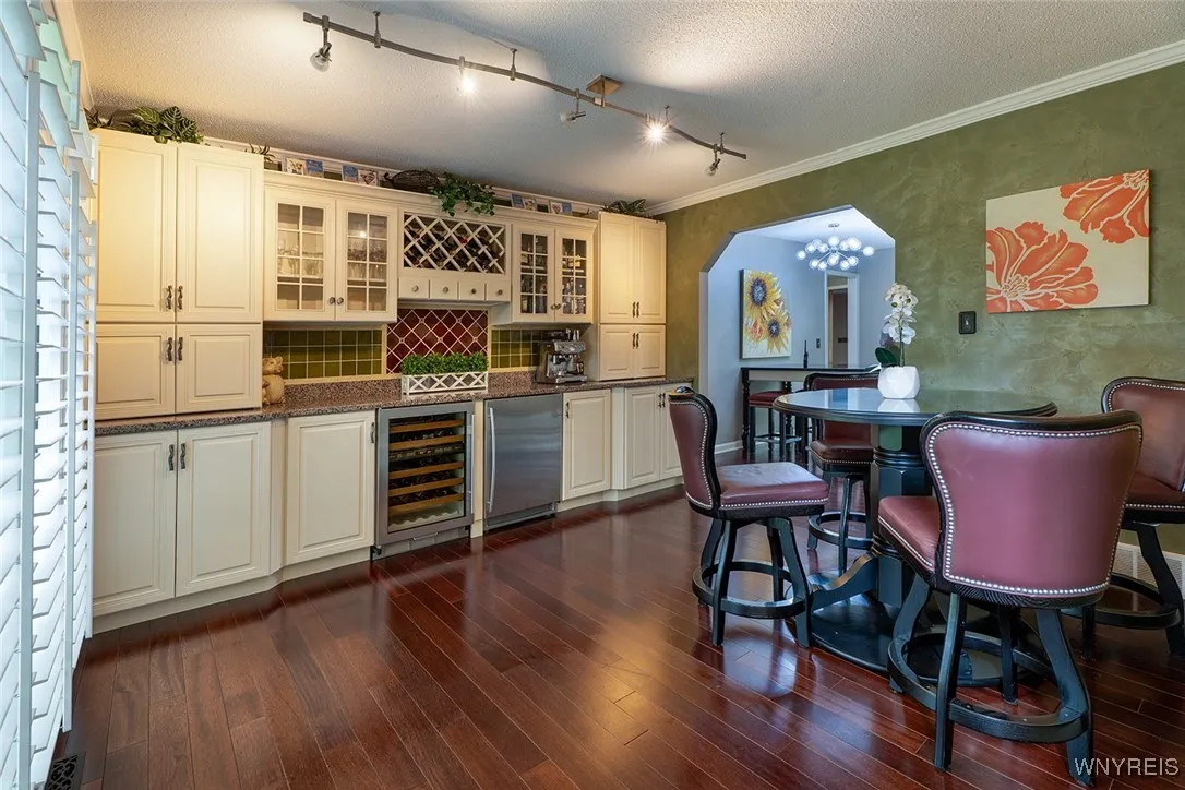 61 Dauphin Drive, Amherst, New York 14221, Amherst, New York 14221, 4 Bedrooms Bedrooms, 10 Rooms Rooms,2 BathroomsBathrooms,Residential,Closed,61 Dauphin Drive, Amherst, New York 14221,0,B1609189