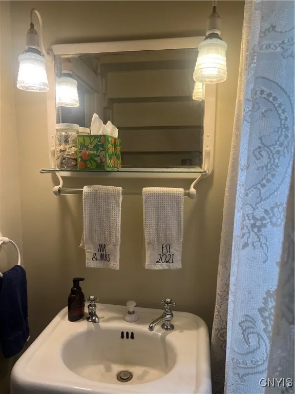 6265 Haslauer Road, Stockbridge, New York 13409, Stockbridge, New York 13409, 3 Bedrooms Bedrooms, 8 Rooms Rooms,2 BathroomsBathrooms,Residential,Closed,6265 Haslauer Road, Stockbridge, New York 13409,0,S1609415