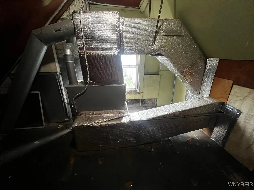 228 Weiss Street, Buffalo, New York 14206, Buffalo, New York 14206, 4 Bedrooms Bedrooms, ,3 BathroomsBathrooms,Residential,Closed,228 Weiss Street, Buffalo, New York 14206,0,B1609428
