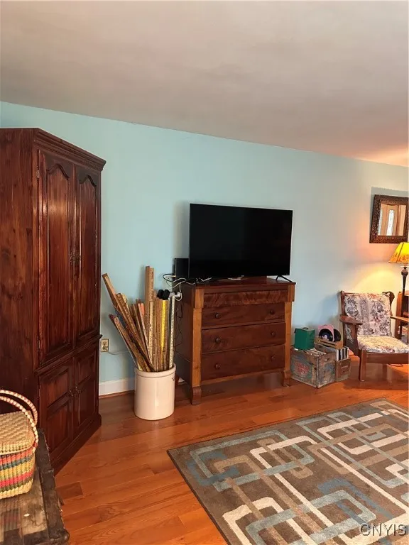 maximum wall space