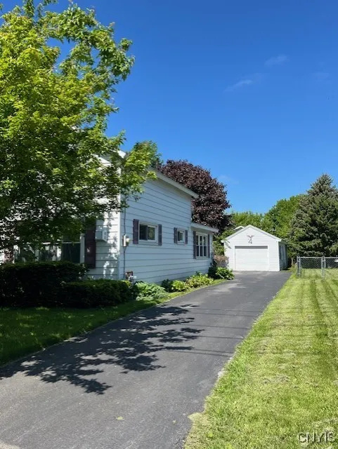 207 Cedar Street, Watertown-city, New York 13601, Watertown City, New York 13601, 3 Bedrooms Bedrooms, 9 Rooms Rooms,1 BathroomBathrooms,Residential,Closed,207 Cedar Street, Watertown-city, New York 13601,S1609419