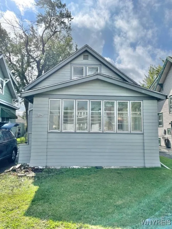 199 Berkshire Avenue, Buffalo, New York 14215, Buffalo, New York 14215, 3 Bedrooms Bedrooms, 7 Rooms Rooms,1 BathroomBathrooms,Residential,For Sale,199 Berkshire Avenue, Buffalo, New York 14215,B1609433