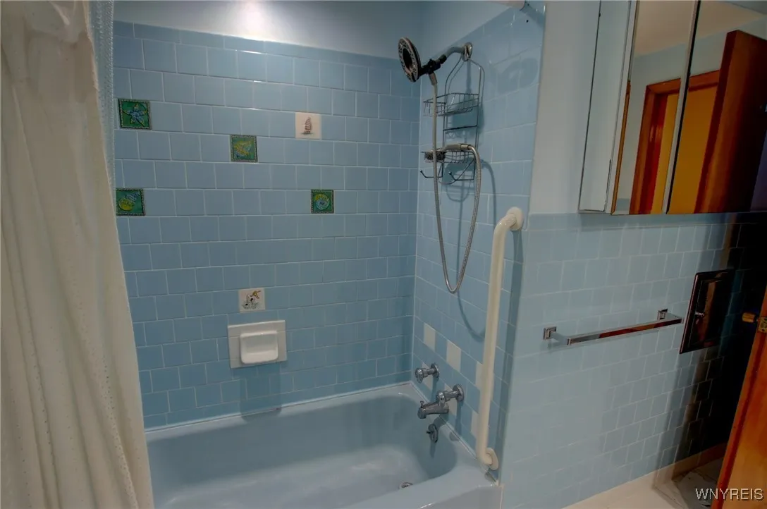 7 Forsythia Court, Orchard Park, New York 14127, Orchard Park, New York 14127, 3 Bedrooms Bedrooms, 8 Rooms Rooms,1 BathroomBathrooms,Residential,Closed,7 Forsythia Court, Orchard Park, New York 14127,B1609436