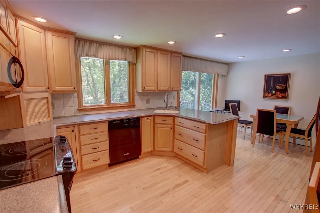 7 Forsythia Court, Orchard Park, New York 14127, Orchard Park, New York 14127, 3 Bedrooms Bedrooms, 8 Rooms Rooms,1 BathroomBathrooms,Residential,Closed,7 Forsythia Court, Orchard Park, New York 14127,B1609436
