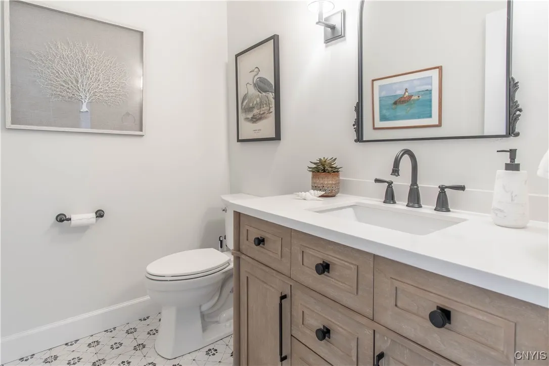 1/2 bath main floor