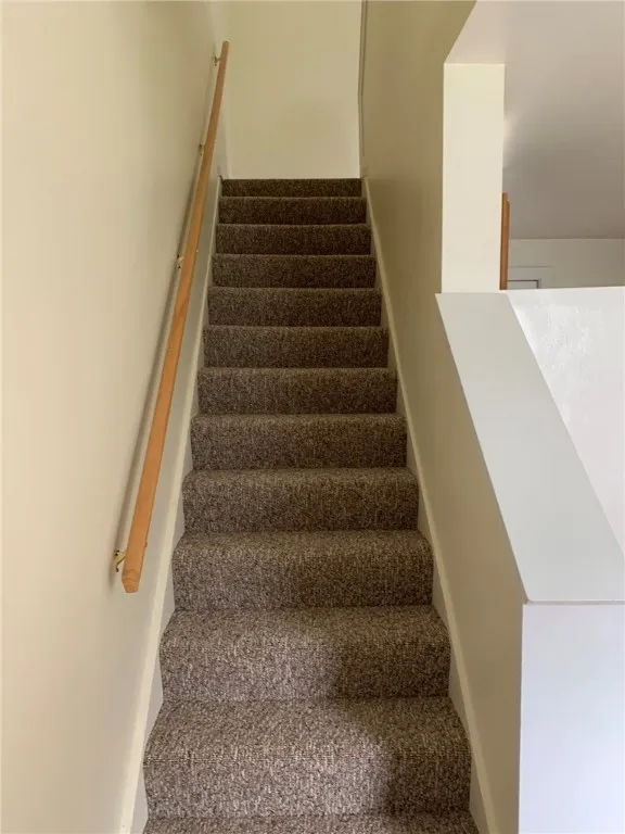 1704 Monroe Avenue, Brighton, New York 14618, Brighton, New York 14618, 1 Bedroom Bedrooms, 4 Rooms Rooms,1 BathroomBathrooms,Residential Lease,Closed,1704 Monroe Avenue, Brighton, New York 14618,R1609457
