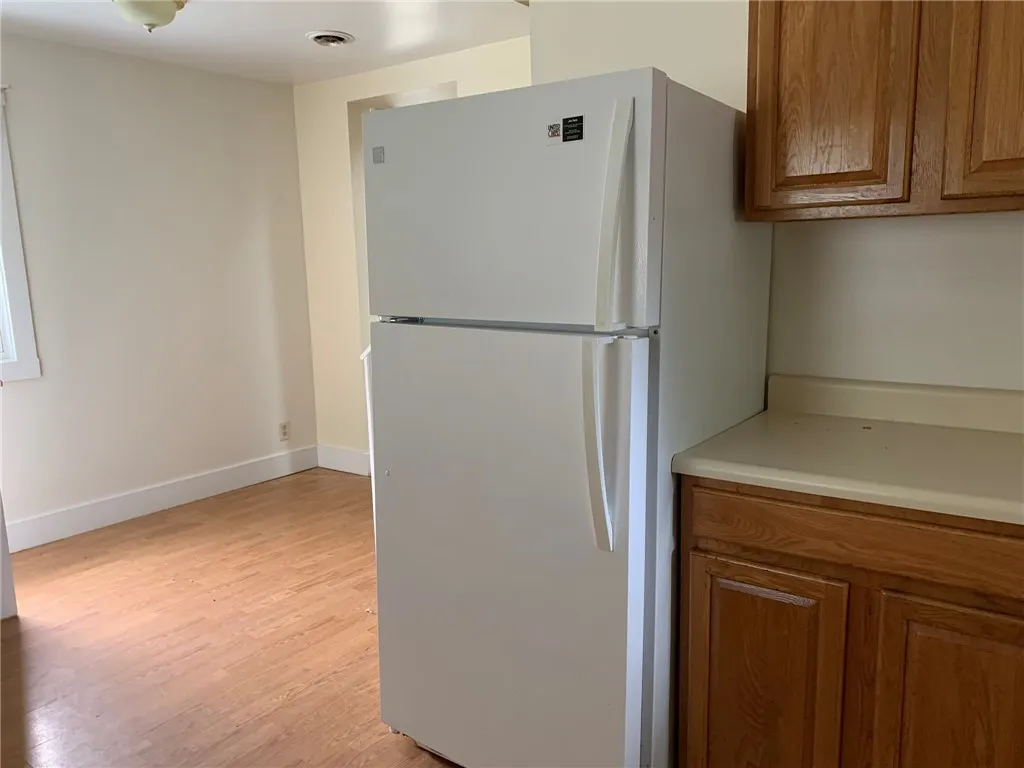 1704 Monroe Avenue, Brighton, New York 14618, Brighton, New York 14618, 1 Bedroom Bedrooms, 4 Rooms Rooms,1 BathroomBathrooms,Residential Lease,Closed,1704 Monroe Avenue, Brighton, New York 14618,R1609457