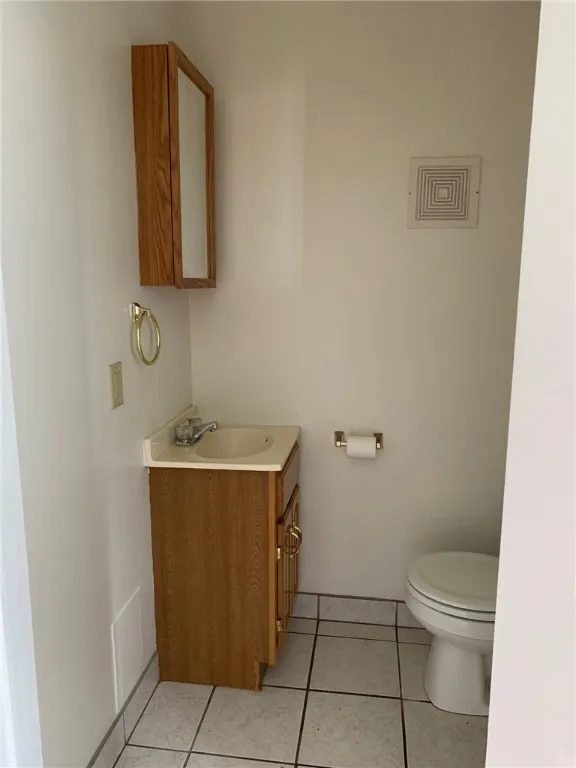 1704 Monroe Avenue, Brighton, New York 14618, Brighton, New York 14618, 1 Bedroom Bedrooms, 4 Rooms Rooms,1 BathroomBathrooms,Residential Lease,Closed,1704 Monroe Avenue, Brighton, New York 14618,R1609457