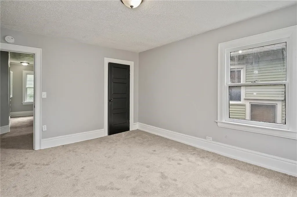 117 Kenwood Avenue, Rochester, New York 14611, Rochester, New York 14611, 3 Bedrooms Bedrooms, 7 Rooms Rooms,1 BathroomBathrooms,Residential Lease,For Rent,117 Kenwood Avenue, Rochester, New York 14611,R1609363