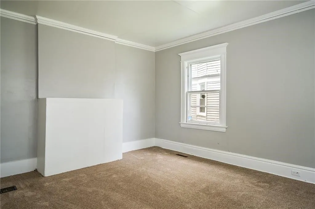 117 Kenwood Avenue, Rochester, New York 14611, Rochester, New York 14611, 3 Bedrooms Bedrooms, 7 Rooms Rooms,1 BathroomBathrooms,Residential Lease,For Rent,117 Kenwood Avenue, Rochester, New York 14611,R1609363