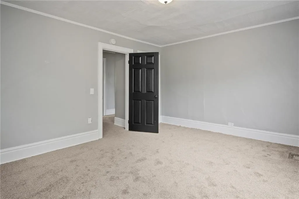 117 Kenwood Avenue, Rochester, New York 14611, Rochester, New York 14611, 3 Bedrooms Bedrooms, 7 Rooms Rooms,1 BathroomBathrooms,Residential Lease,For Rent,117 Kenwood Avenue, Rochester, New York 14611,R1609363