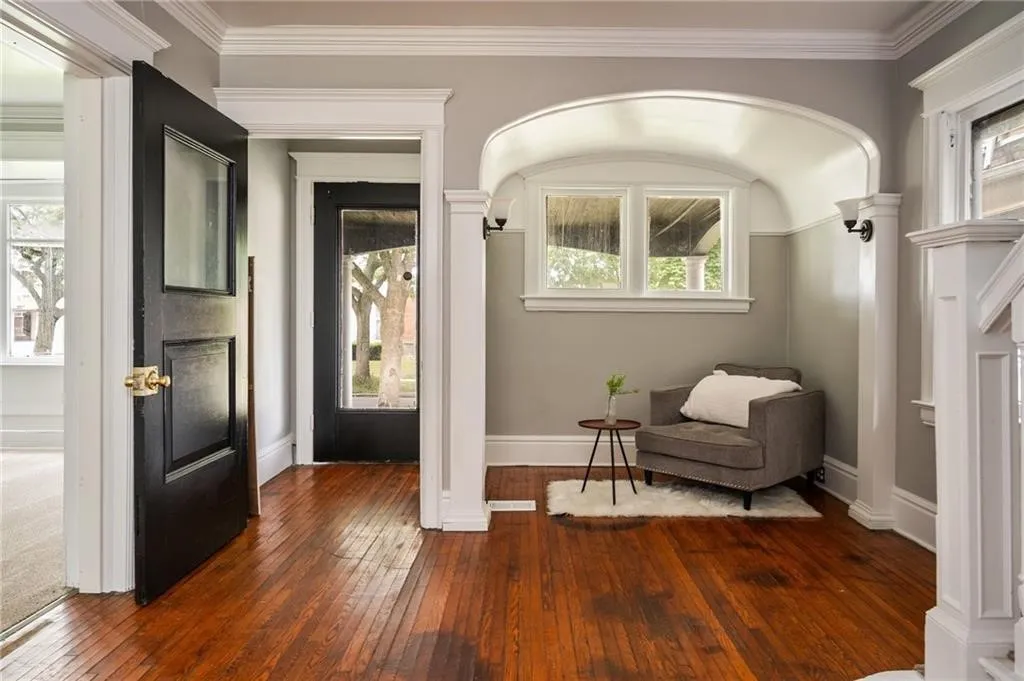 117 Kenwood Avenue, Rochester, New York 14611, Rochester, New York 14611, 3 Bedrooms Bedrooms, 7 Rooms Rooms,1 BathroomBathrooms,Residential Lease,For Rent,117 Kenwood Avenue, Rochester, New York 14611,R1609363