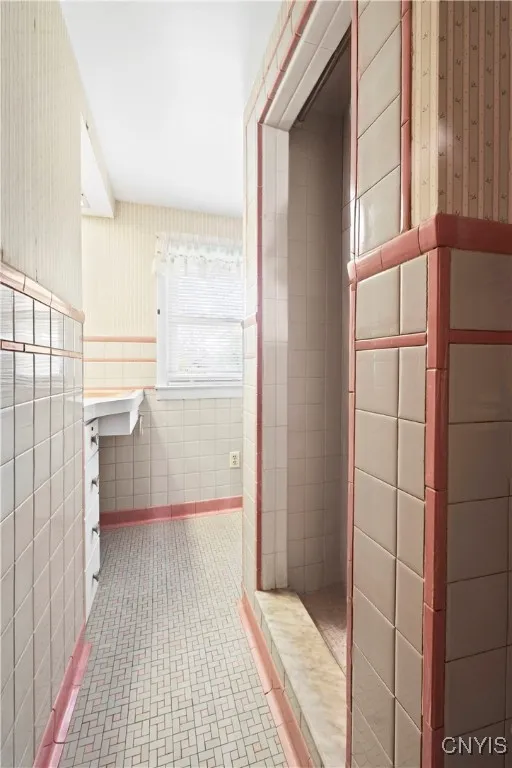 114 East Dauenhauer Street, Manlius, New York 1305, Manlius, New York 13057, 3 Bedrooms Bedrooms, 8 Rooms Rooms,2 BathroomsBathrooms,Residential,Closed,114 East Dauenhauer Street, Manlius, New York 1305,S1609204