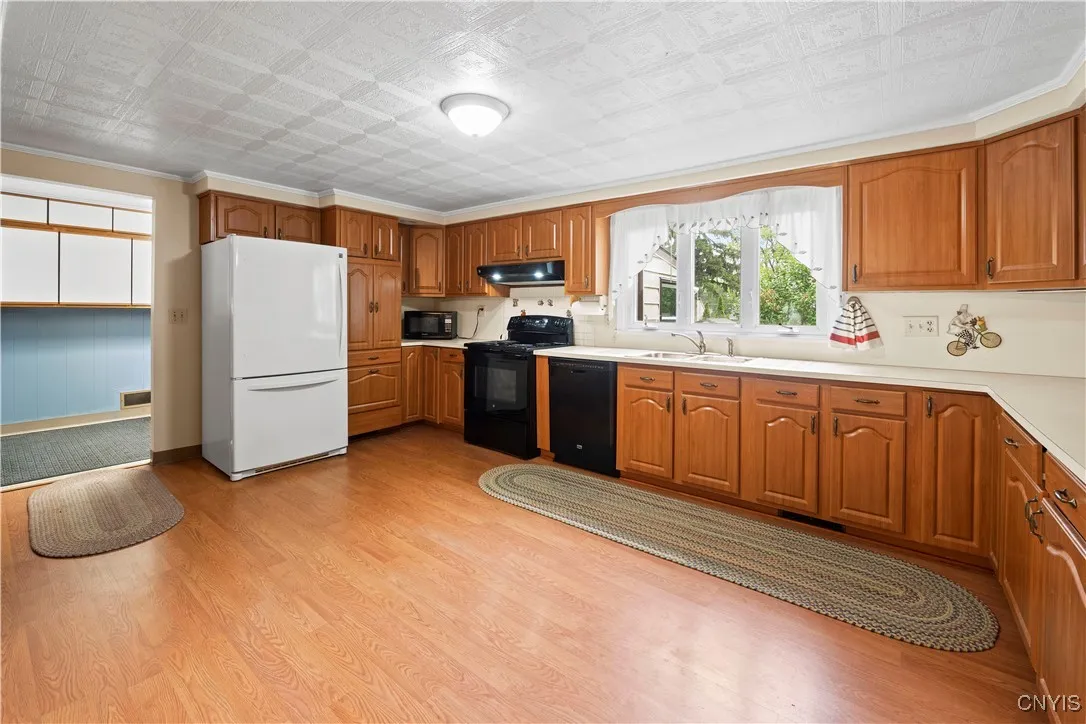Open country kitchen