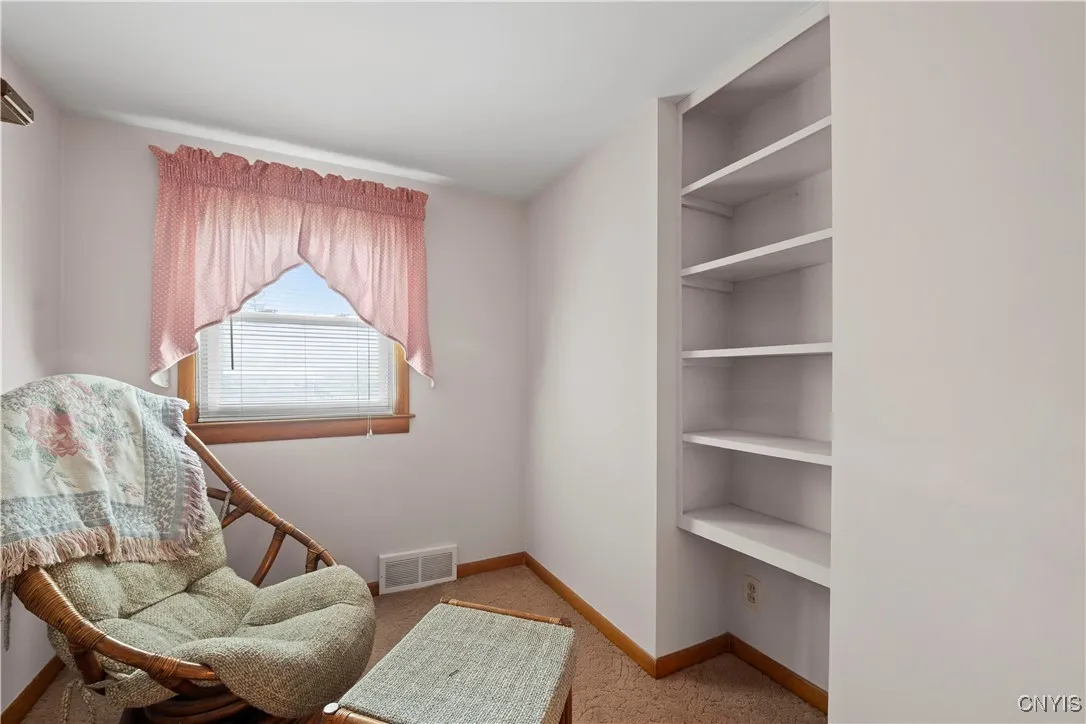 114 East Dauenhauer Street, Manlius, New York 1305, Manlius, New York 13057, 3 Bedrooms Bedrooms, 8 Rooms Rooms,2 BathroomsBathrooms,Residential,Closed,114 East Dauenhauer Street, Manlius, New York 1305,S1609204