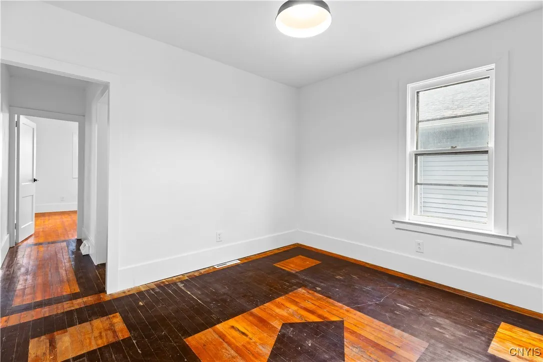 1310 Oak Street, Utica, New York 13502, Utica, New York 13502, 3 Bedrooms Bedrooms, 7 Rooms Rooms,1 BathroomBathrooms,Residential,Closed,1310 Oak Street, Utica, New York 13502,0,S1609444