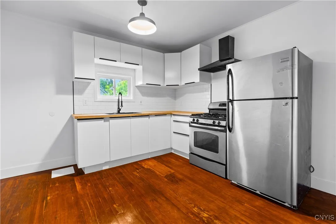 1310 Oak Street, Utica, New York 13502, Utica, New York 13502, 3 Bedrooms Bedrooms, 7 Rooms Rooms,1 BathroomBathrooms,Residential,Closed,1310 Oak Street, Utica, New York 13502,0,S1609444