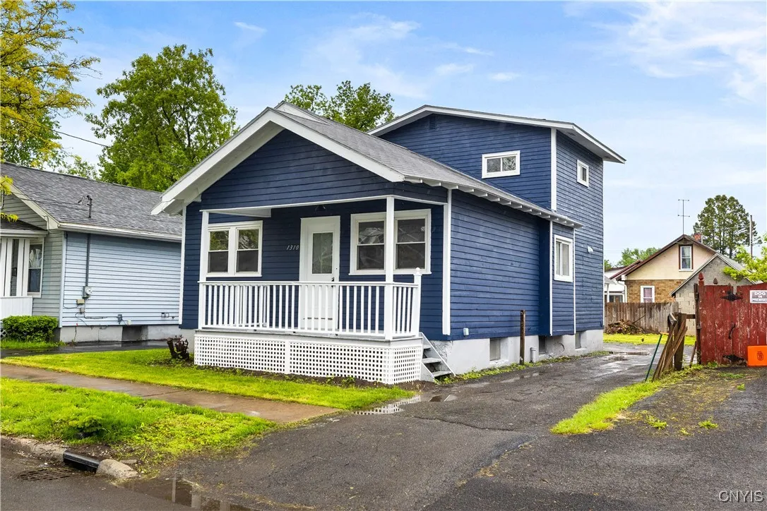 1310 Oak Street, Utica, New York 13502, Utica, New York 13502, 3 Bedrooms Bedrooms, 7 Rooms Rooms,1 BathroomBathrooms,Residential,Closed,1310 Oak Street, Utica, New York 13502,0,S1609444