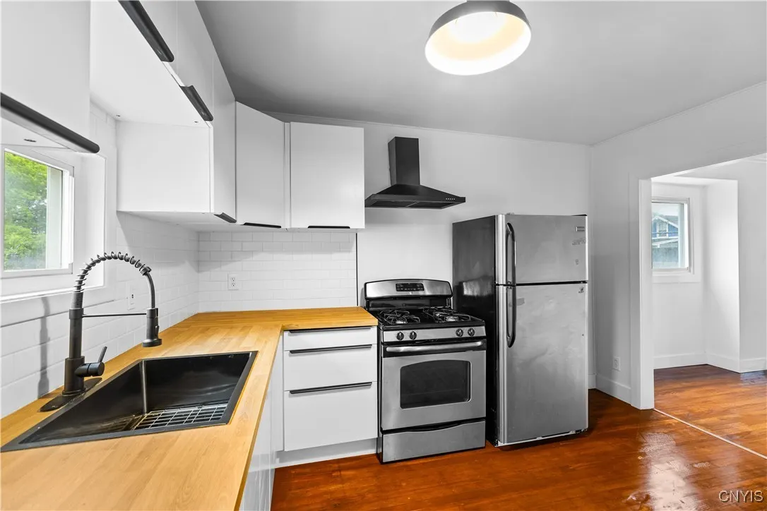 1310 Oak Street, Utica, New York 13502, Utica, New York 13502, 3 Bedrooms Bedrooms, 7 Rooms Rooms,1 BathroomBathrooms,Residential,Closed,1310 Oak Street, Utica, New York 13502,0,S1609444