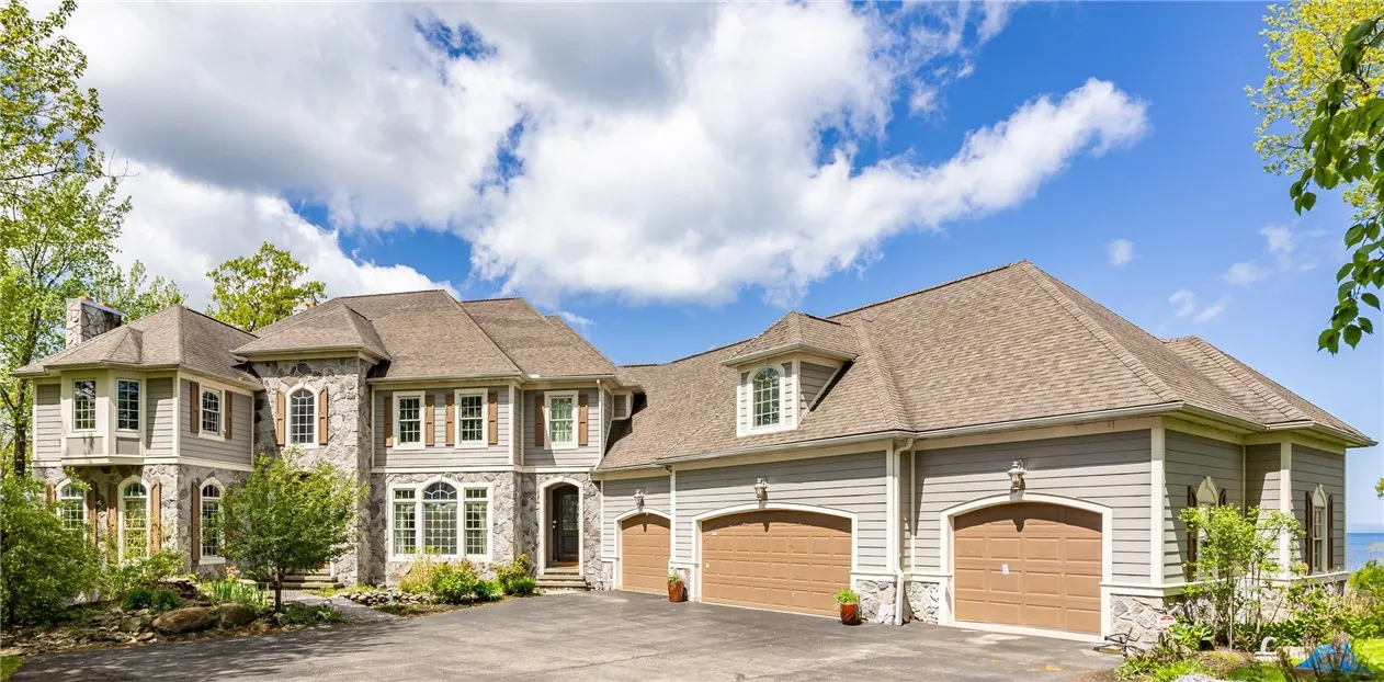 411 Sundance Trail, Webster, New York 14580, Webster, New York 14580, 6 Bedrooms Bedrooms, 13 Rooms Rooms,5 BathroomsBathrooms,Residential,Closed,411 Sundance Trail, Webster, New York 14580,0,R1608816